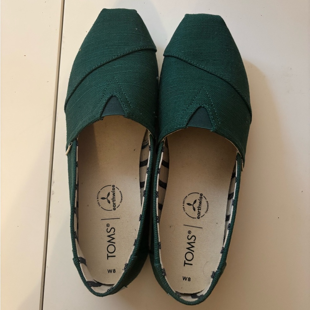 TOMS Earthwise Classic Alpargata Slip-Ons – Forest Green, Size 8, EUC Christmas